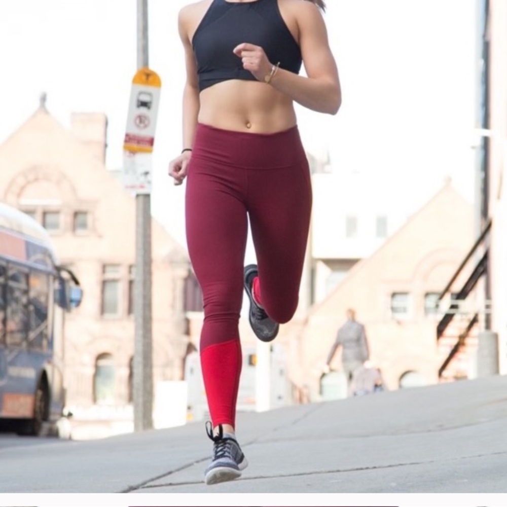 Victoria’s Secret Knockout Color Block Leggings L